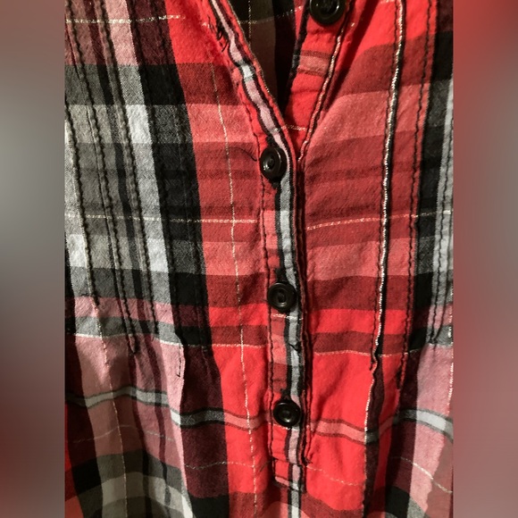 H&M girls size 12-14 years half button-down, tab-sleeve plaid top - Picture 3 of 5